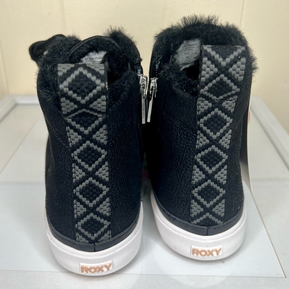 Roxy Faux Fur Ivan High Top Booties Size 9 NWT - Picture 3 of 3